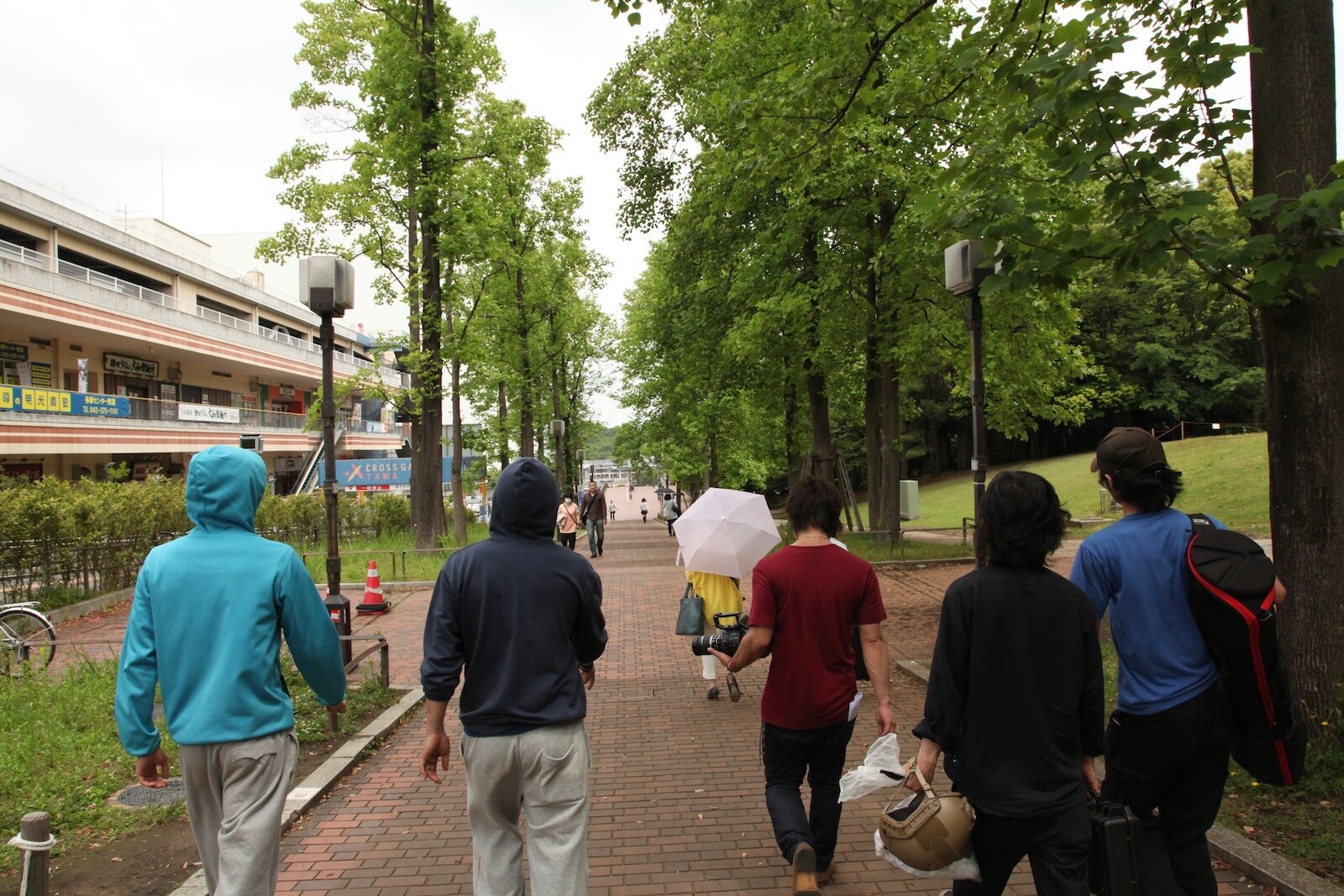 Don’t Overlook This Bilingual Artist Soaring into the World! 3