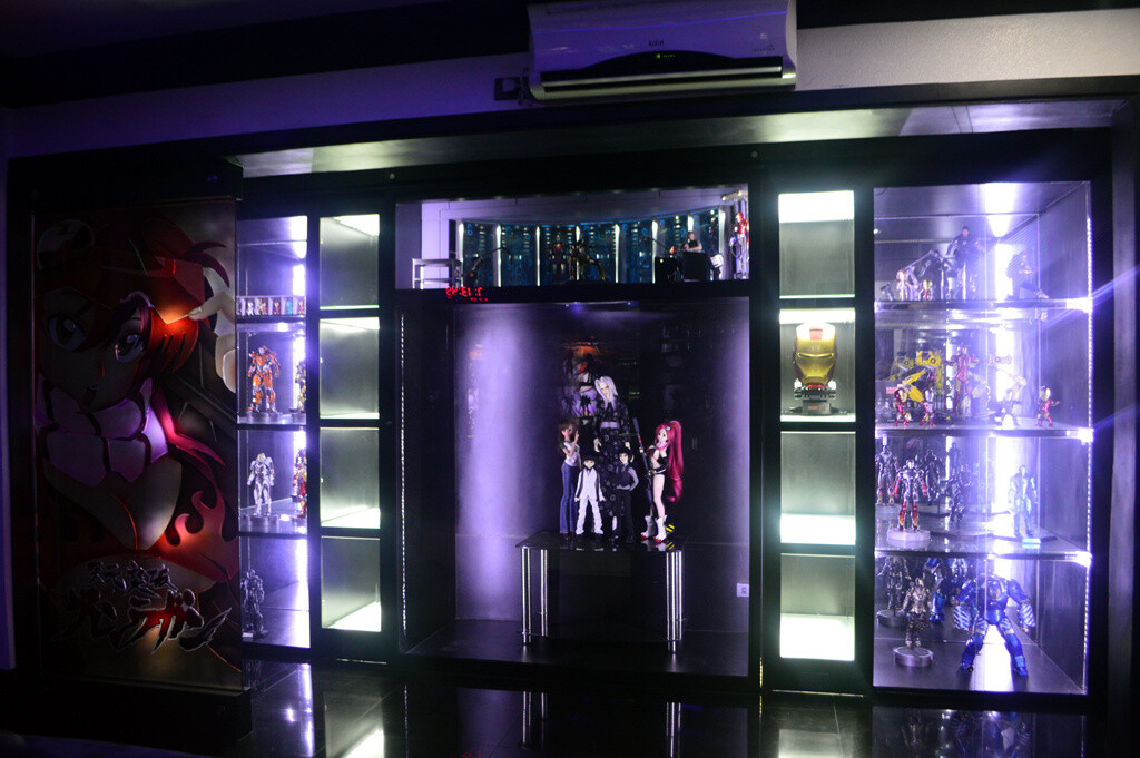 What’s an otaku room? Let’s find out with the winner of the Facebook Otaku Room Photo Contest! 3