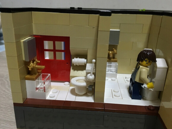 Japanese Lego fan builds a miniature, functioning conveyer belt sushi restaurant 【Video】 7