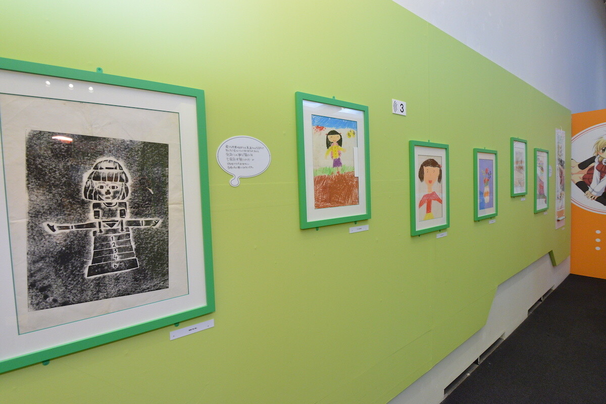 Ume Aoki Exhibition Begins 7