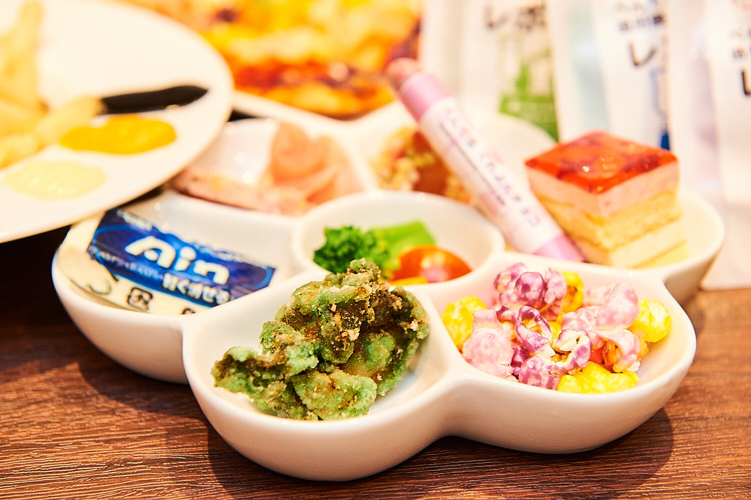 All-You-Can-Draw Rakugaki Café Has Zero Limits! [Photo Report] 28