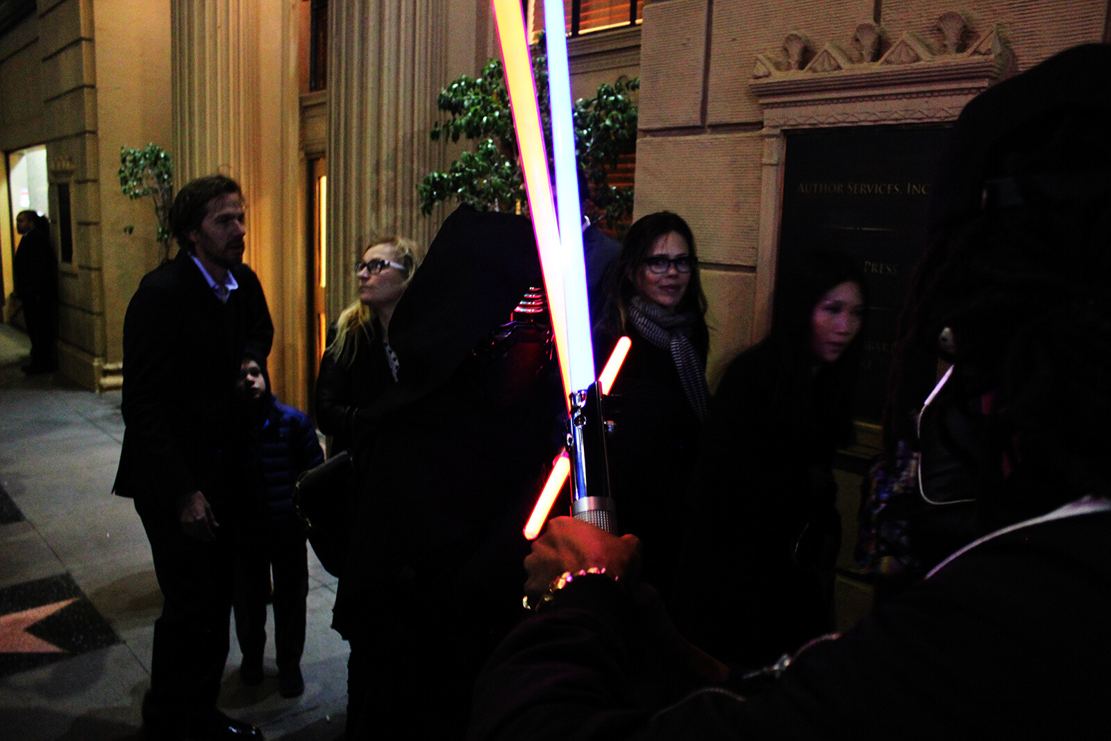 “Star Wars: The Force Awakens” Premieres in Hollywood 6