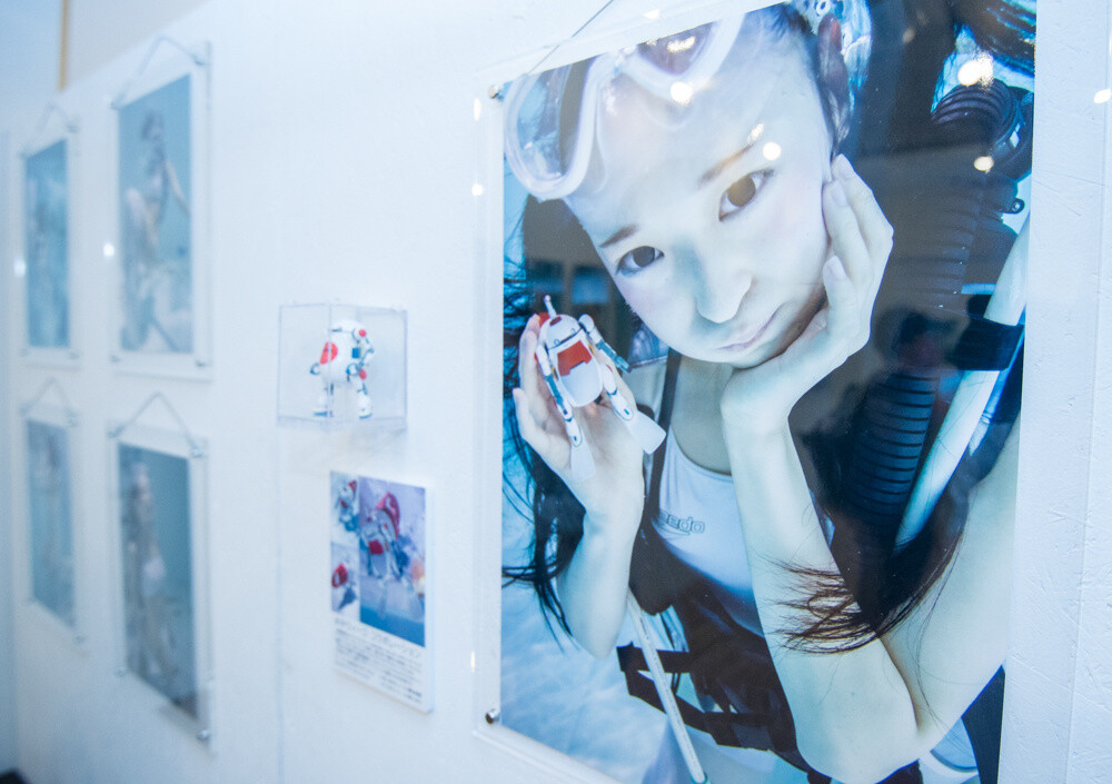 Sexy? Fetishistic? Heart-Throbbing Aimai Bishoujo Art Exhibit Begins 14