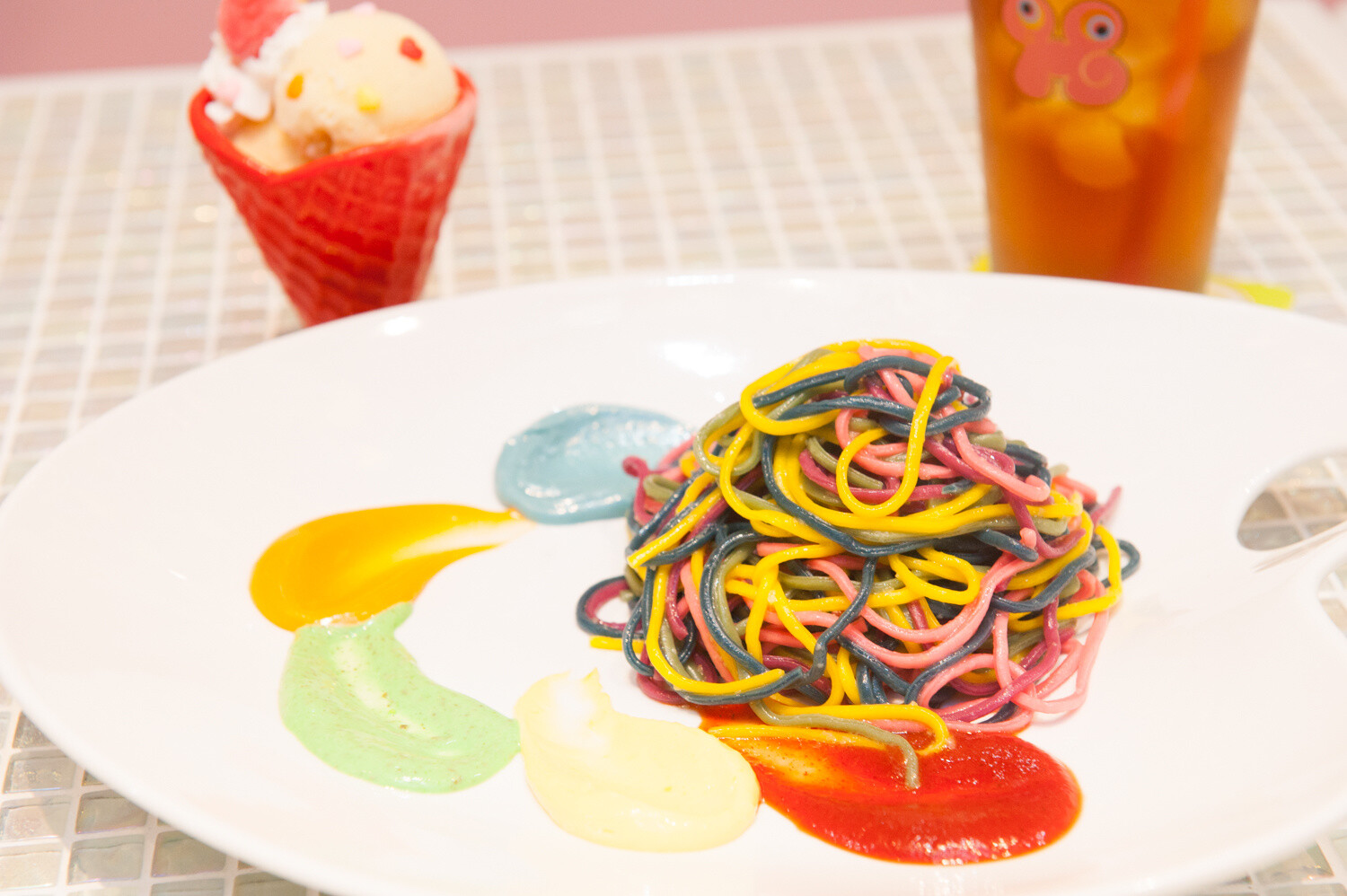 A cafe where you can experience the latest in Harajuku pop culture has opened - the Kawaii Monster Cafe. 32