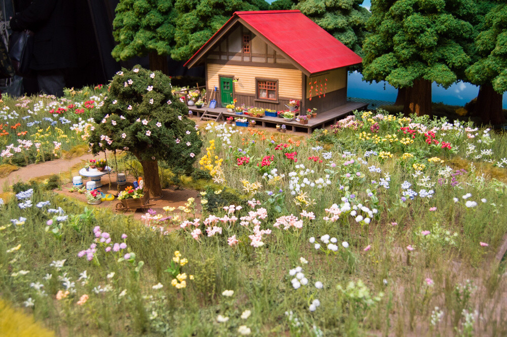 The miniature diorama used for the shooting. 1