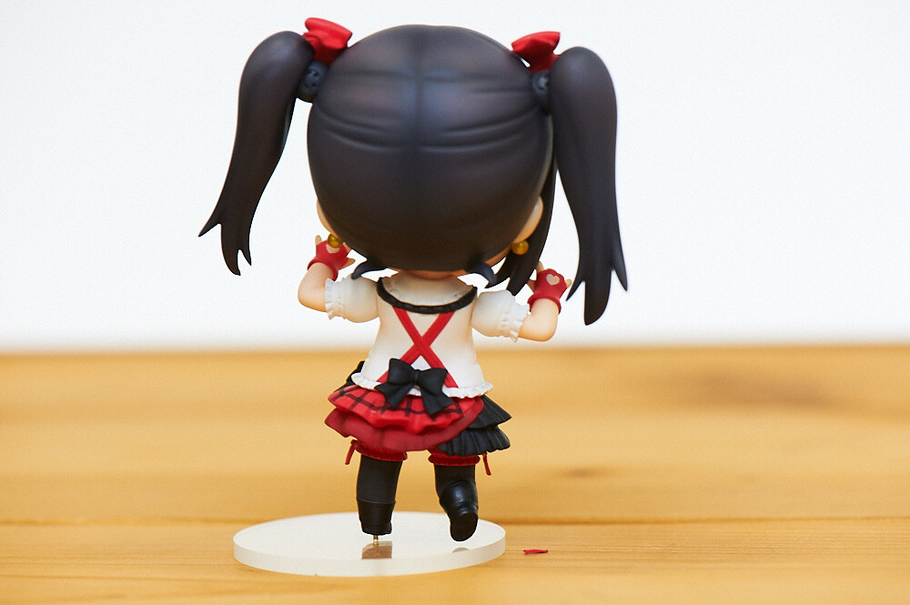 It even has the parting of her hair, too!  14