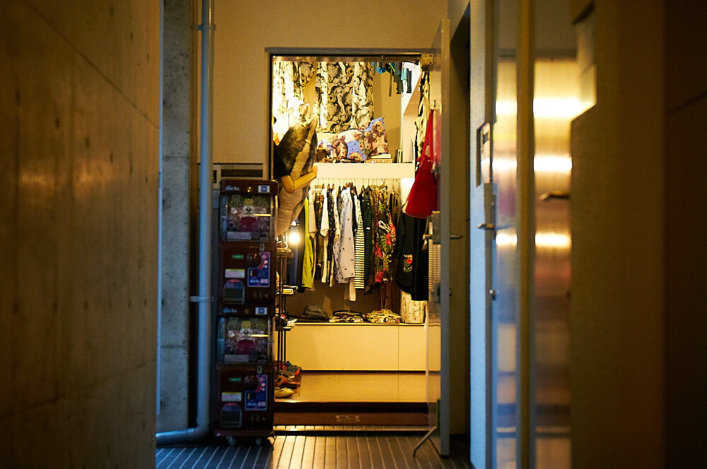 Aiming for High Dimension Anime/Manga Design: MHz Presents the Worlds of *Knights of Sidonia* and *Dorohedoro* in Clothing 2