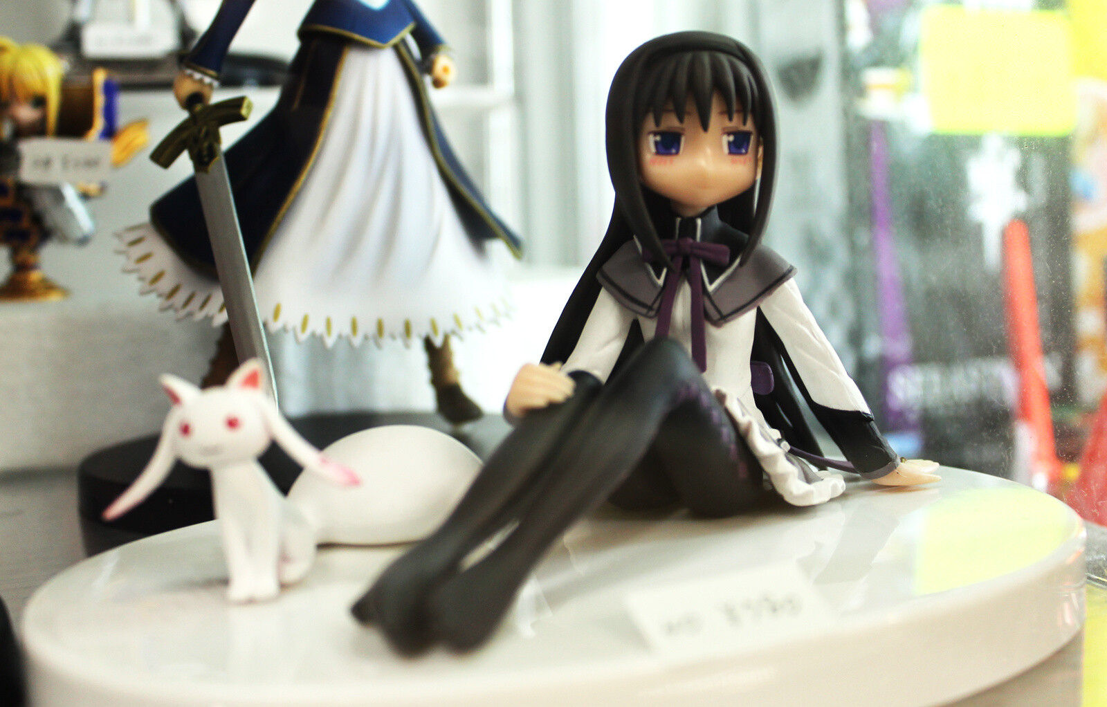 ASTOP: A Rental Showcase Specialty Shop in Akihabara 8