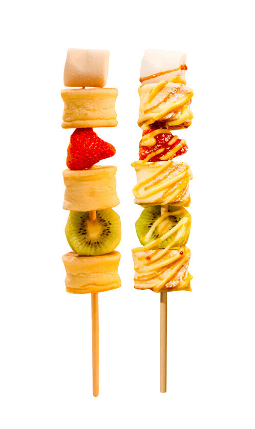 Enjoy a Dessert Skewer While Walking Around Osaka! 4