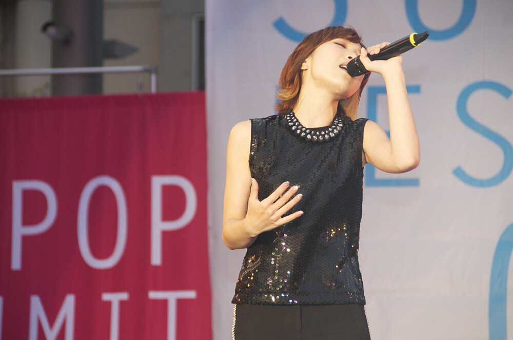 Linking Up “Dots and Lines” Around the World: An Exclusive Interview with May’n 5