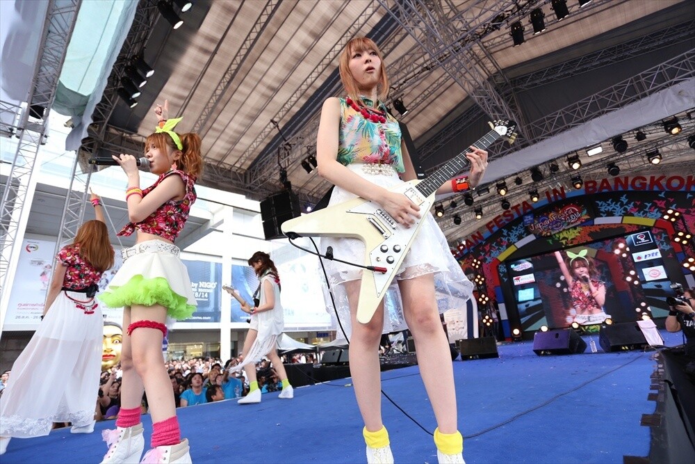 A Quarter Million People Visit Japan Festa in Bangkok 2014, Marin “Feel like a Hollywood Star!” 0