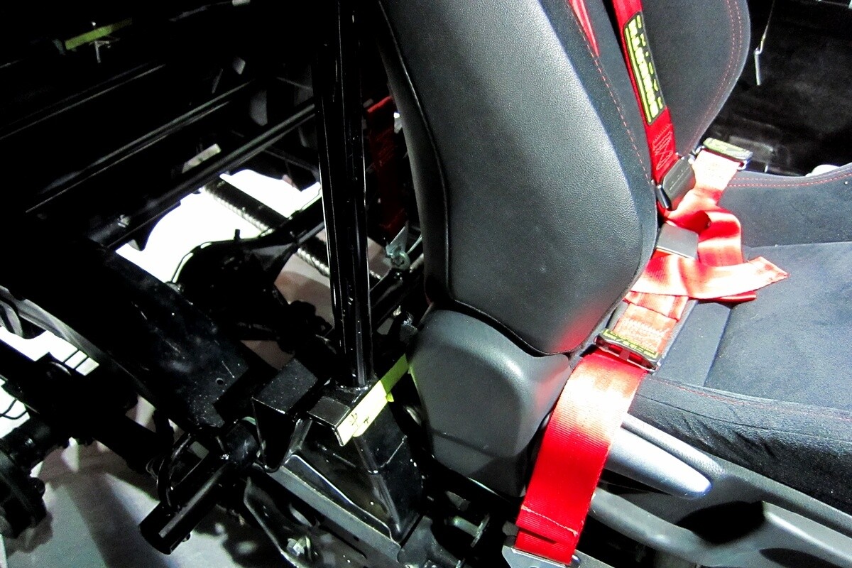 From the Char Auris to a Porsche Itasha, the Tokyo Auto Salon 2013 Wows with Anime Cars 3