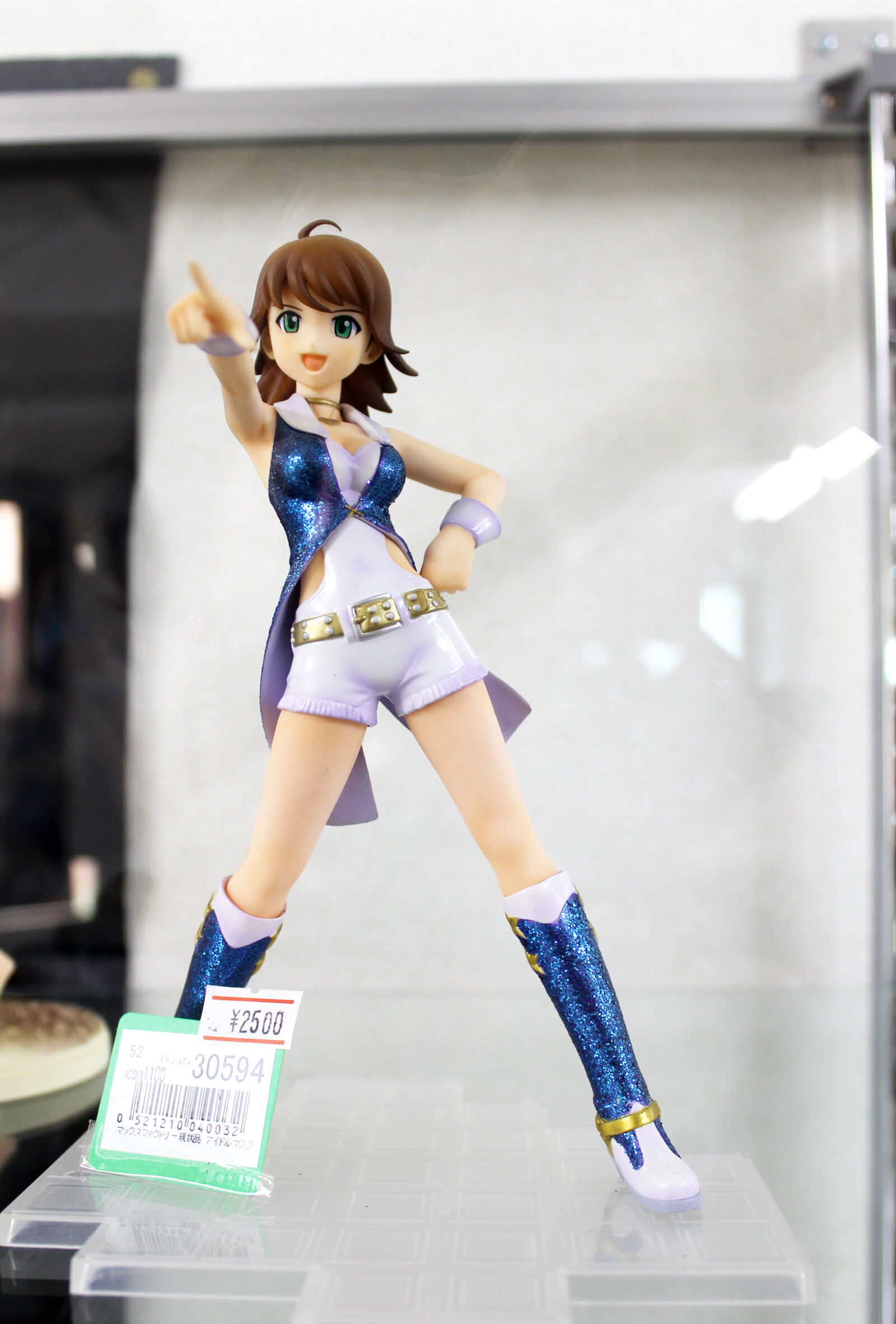 FIGURE R: One of Akihabara’s Largest Figure, Chogokin, and Doll Shops 2