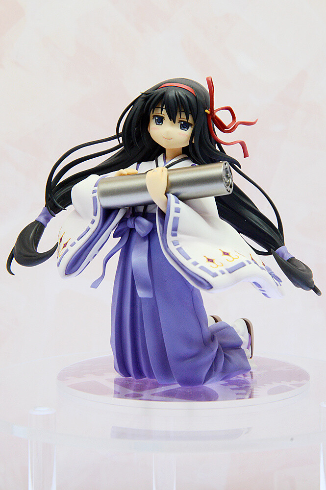 Looking Back at WonFes 2015 [Winter]! Part 2: Photo Collection of Cute and Sexy Figures! 295