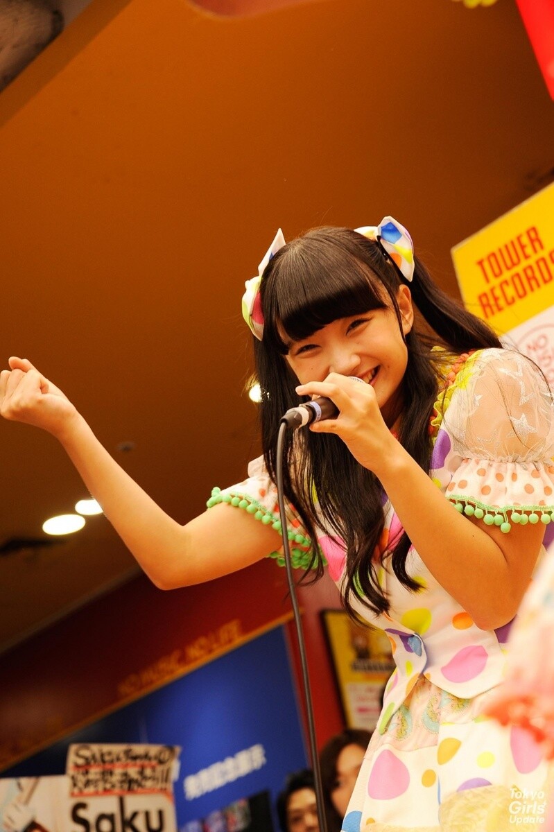 LADY BABY Whips Up a Frenzy at Tower Records in Shibuya During Release Event! 7