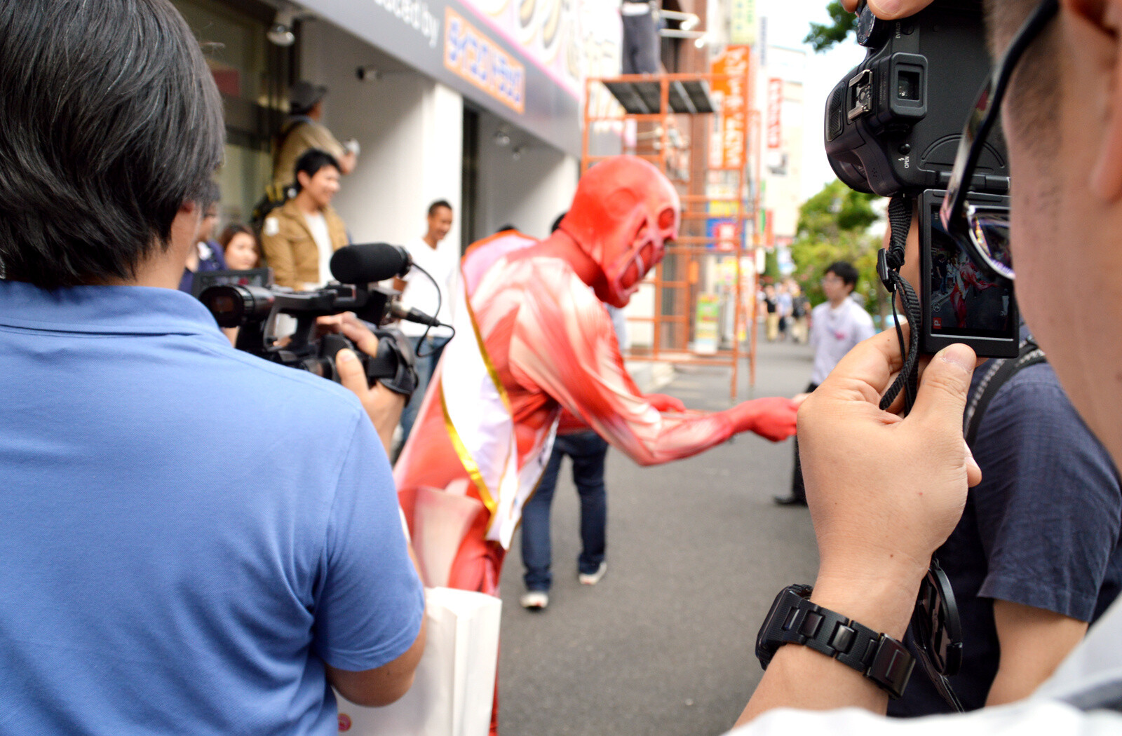 　Um, what are you doing Mr. Titan? 21