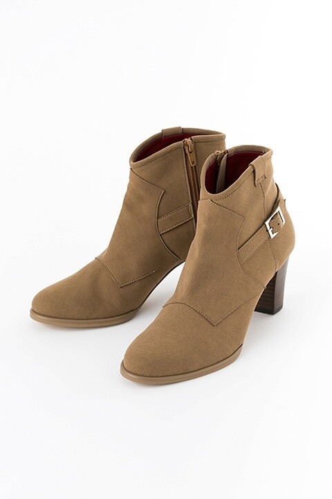 Channel Your Inner Kirito and Asuna With Sword Art Online Fashion Collab! 16