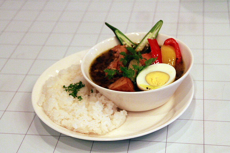 "Soup Curry" which originated in Sapporo (980 yen) 6