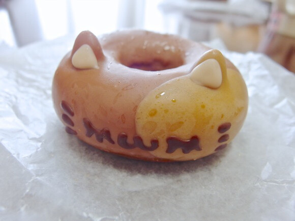 Celebrate Cat Day in Japan with these delicious cat doughnuts from Ikumi Mama Animal Doughnuts 1