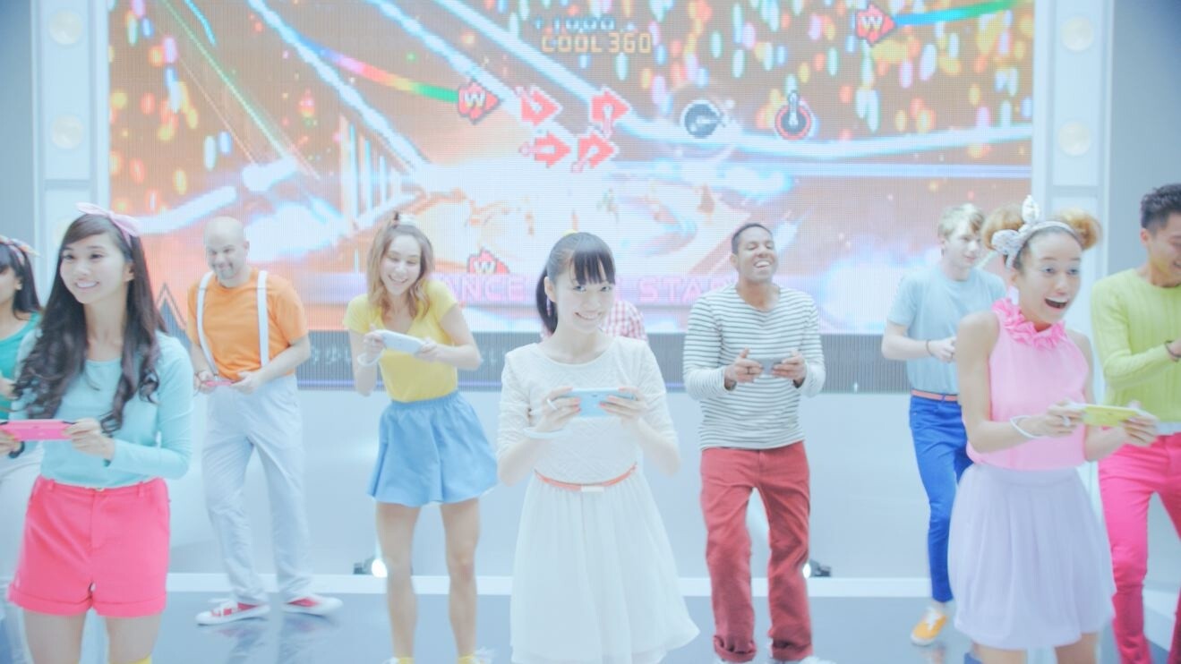 Popular Cosplay Idol Alodia Appears in TV Commercial Commemorating the Release of *Hatsune Miku: Project Diva F 2nd* 1