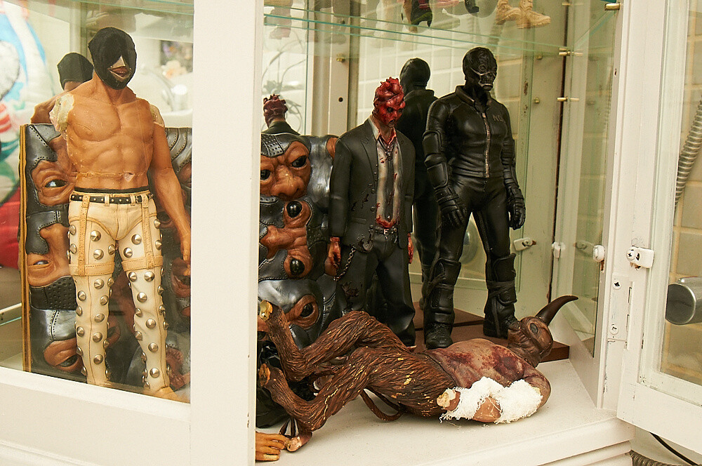 Aiming for High Dimension Anime/Manga Design: MHz Presents the Worlds of *Knights of Sidonia* and *Dorohedoro* in Clothing 35