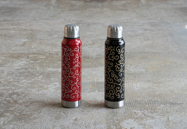 Urushi Umbrella Bottles Combine Traditional Japan with Everyday Convenience 6