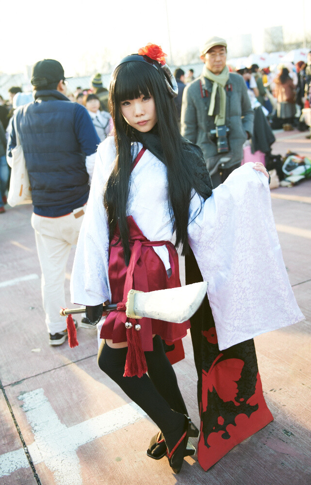 2014 Winter Comiket Photo Report: Ladies Edition 30