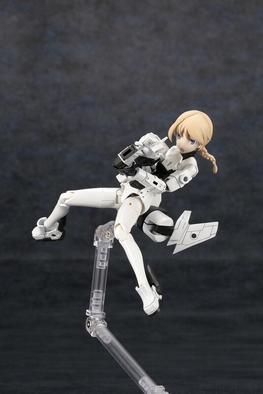 Kotobukiya's New Megami Device Series Begins with the WISM Soldier Assault/Scout Kit! 7