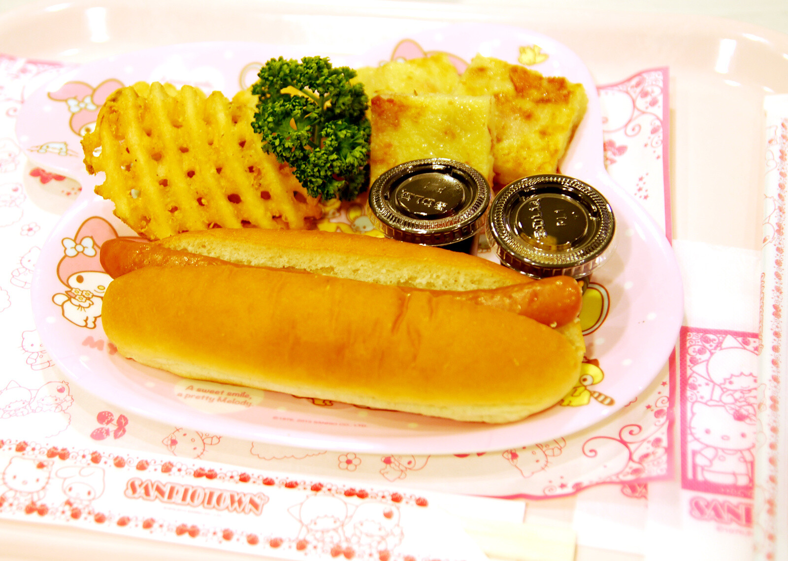 Christmas Comes to Sanrio Puroland! My Melody’s Christmas Market Report 12