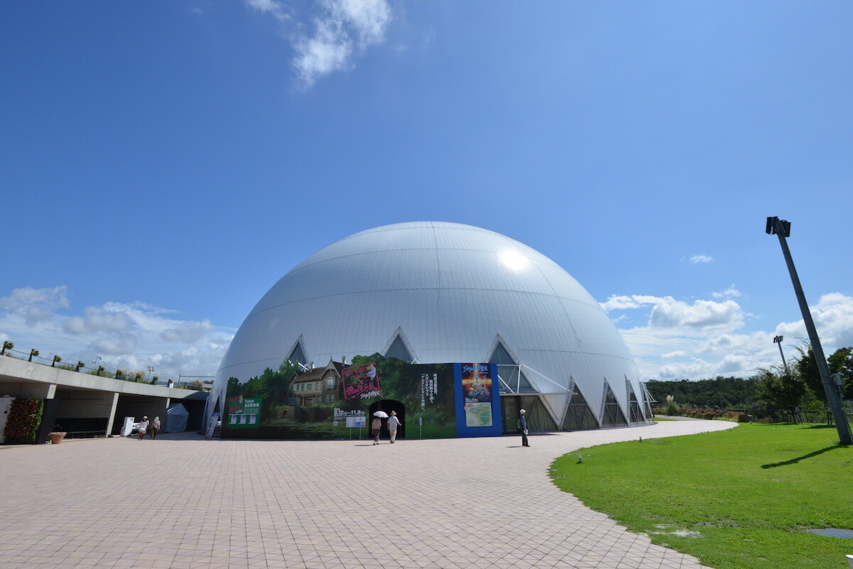 © 2014 GNDHDDTK; Production Design by Yohei Taneda 1