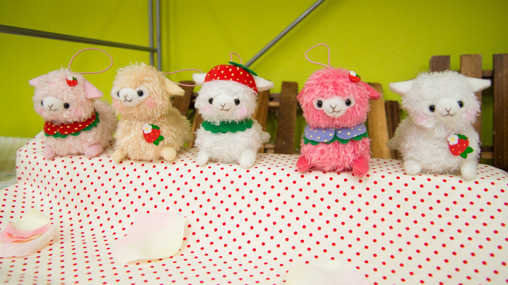 To be released next February, the Baby Alpacasso Love Berry series 31