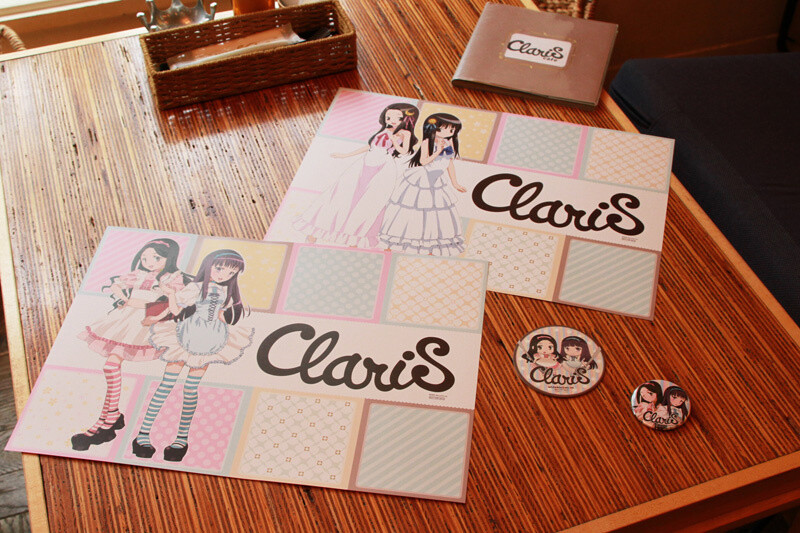 Those who order from the ClariS collaborative menu receive an original signed placemat, a coaster, and a badge (available only while supplies last). 10