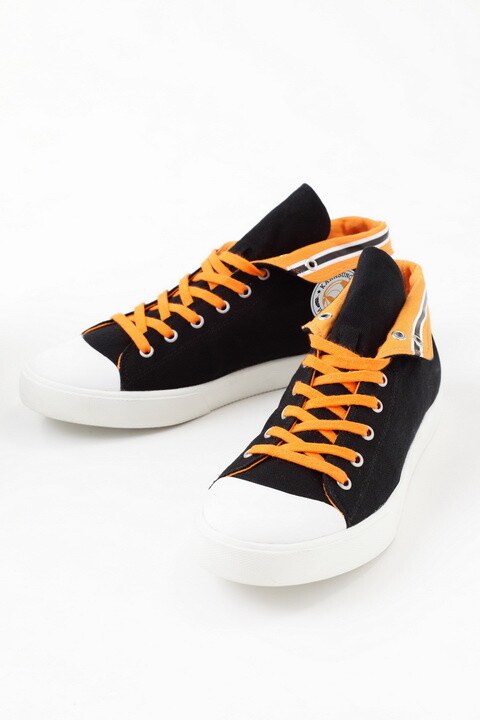 This is what it looks like with the mouth folded back. 1