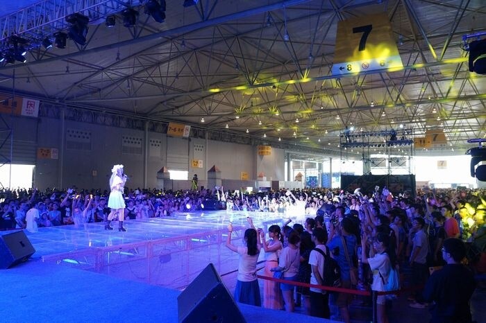 Popular Cosplayer Enako Captivates 2,000 People at CAF Summer 2013 in China 1