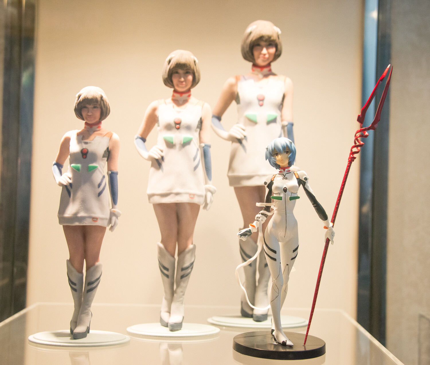 The 3D figures. You can choose a size by price. 39