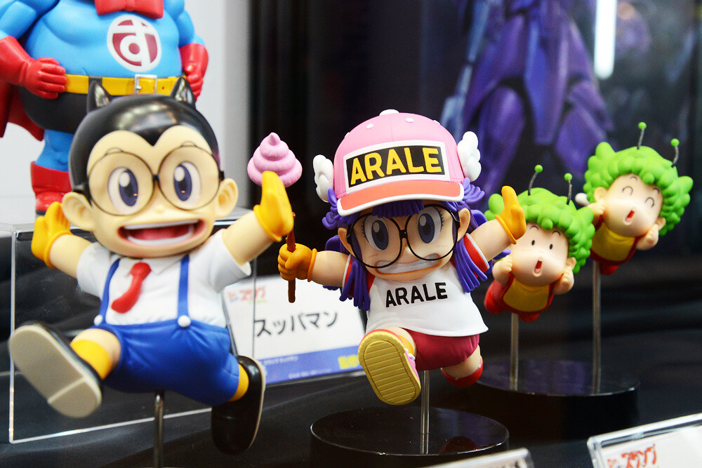 Looking Back at WonFes 2015 [Winter]! Part 1: Photo Collection of Cool & Comical Creations! 182