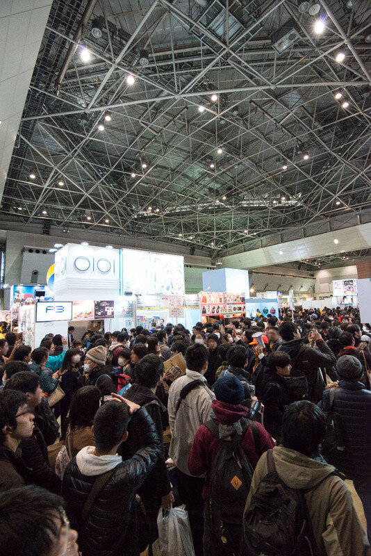 The Curtain Opens on the 40th Year of Comiket! 18