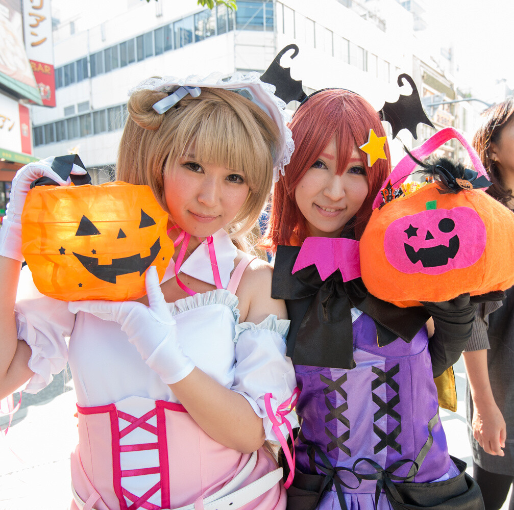 Cosplay Parade Brings Excitement to Ikebukuro! 5