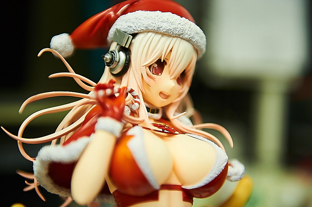 Here’s a look at the Super Sonico Xmas Ver. 1/7 figure before paint. 4