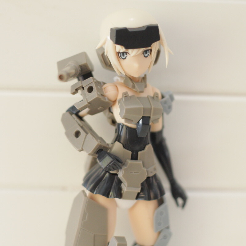 I Had a Go Putting Together and Playing Around with Frame Arms Girl Gourai! 11
