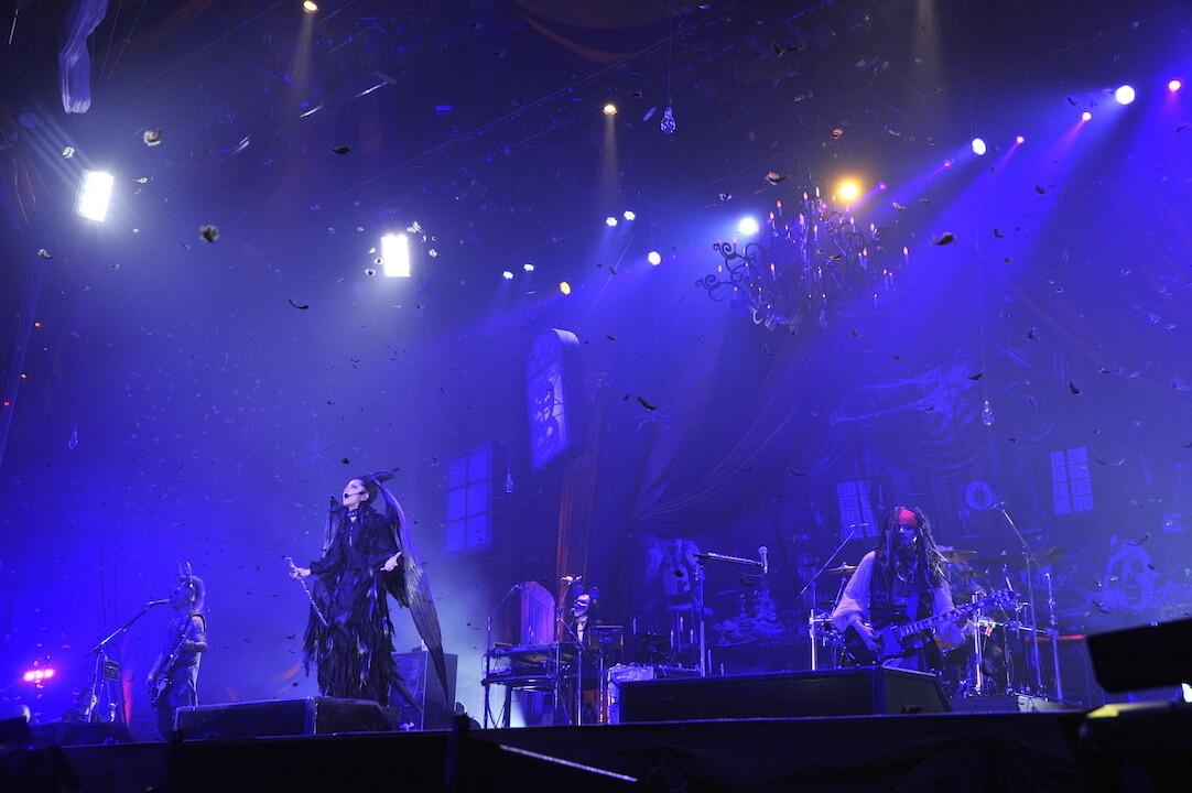 VAMPS’ HYDE Performs at Halloween Party 2014 in Fancy Costume! 1