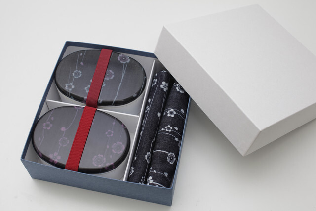 Feast With Gorgeous Bento Boxes Showcasing Traditional Japanese Techniques! 18