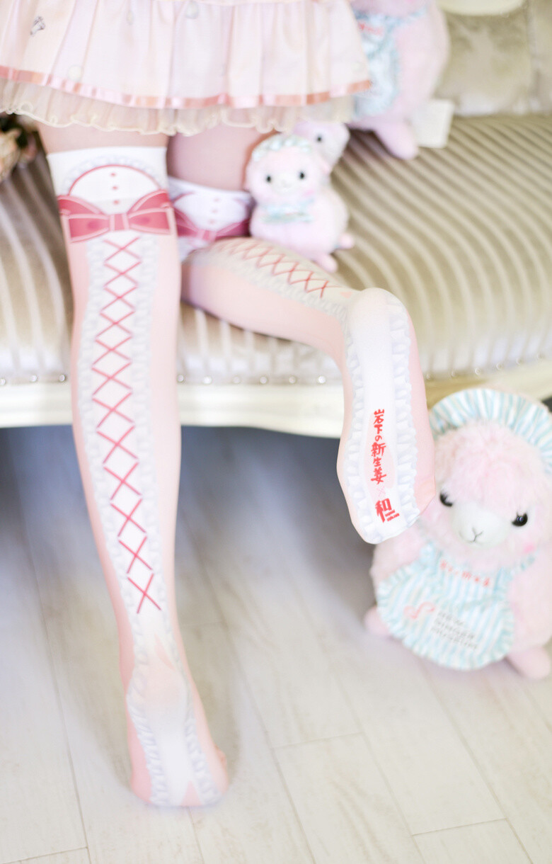 Akihabara Culture & Iwashita New Ginger Come Together! Iwashita New Ginger×Nagomi Style Cafe Collaborative Knee-high Socks on Sale Oct. 30! 6