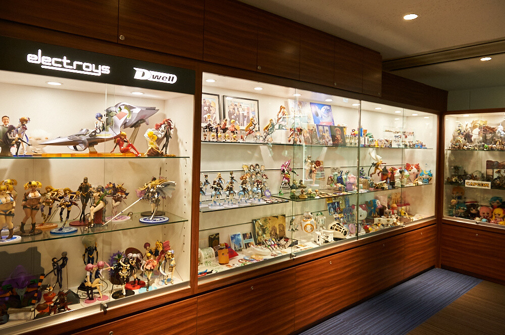 HiROOM! reminisces over the past. 1