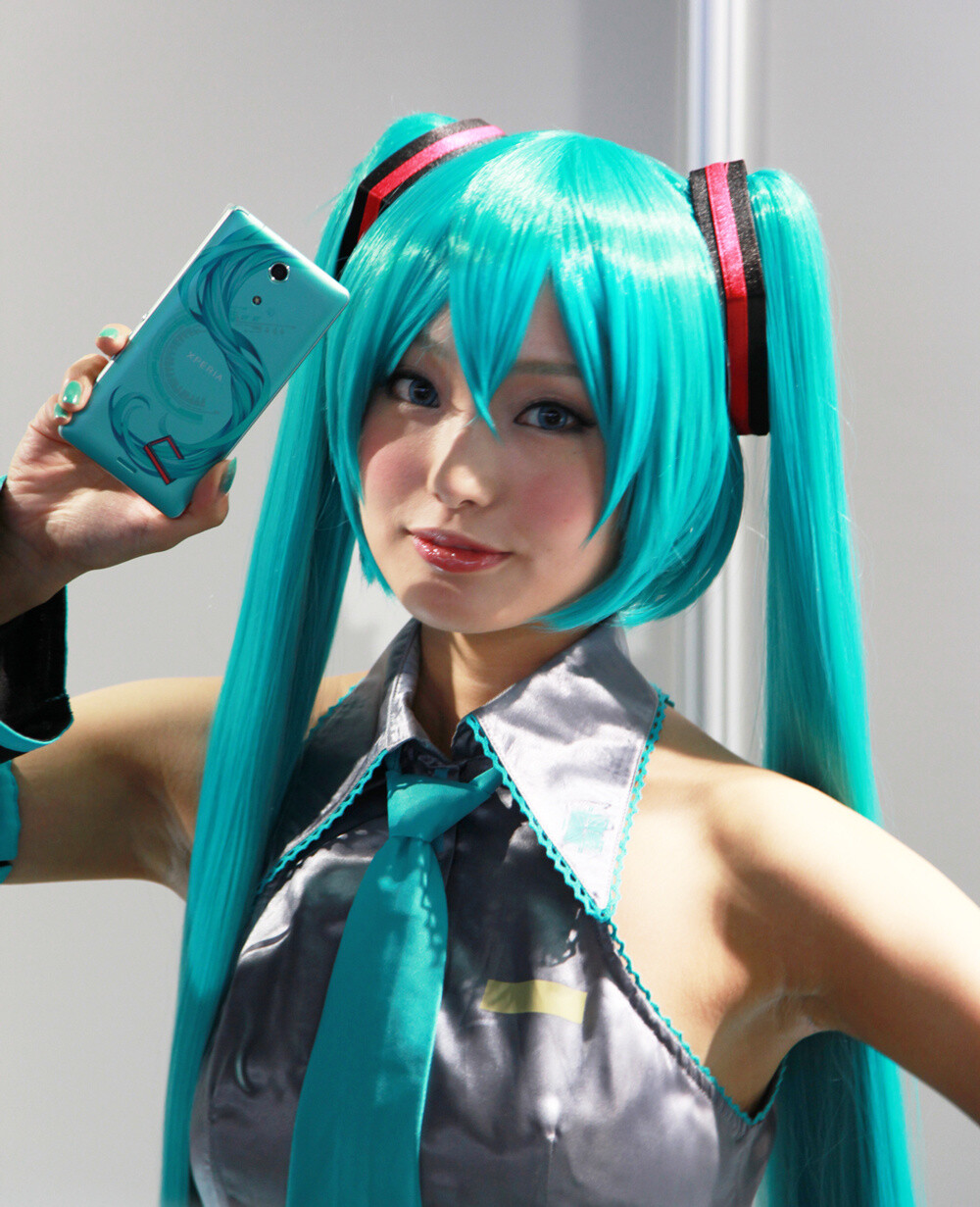 Cosplayers and Models: A Look Back at Tokyo Game Show 2013! 5