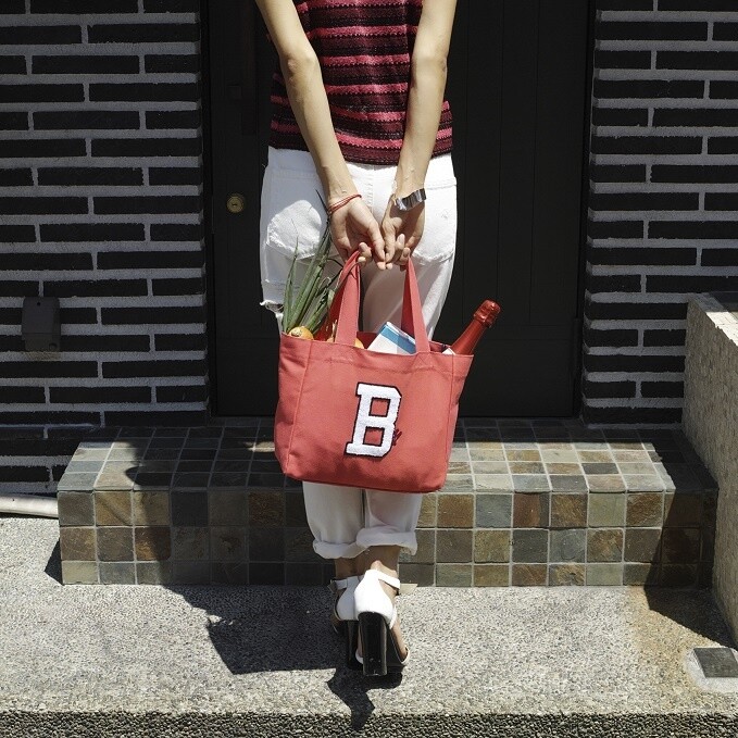 Kitson and Tiger & Bunny Collaboration Bringing 17 Stylish Tote Bags! 8