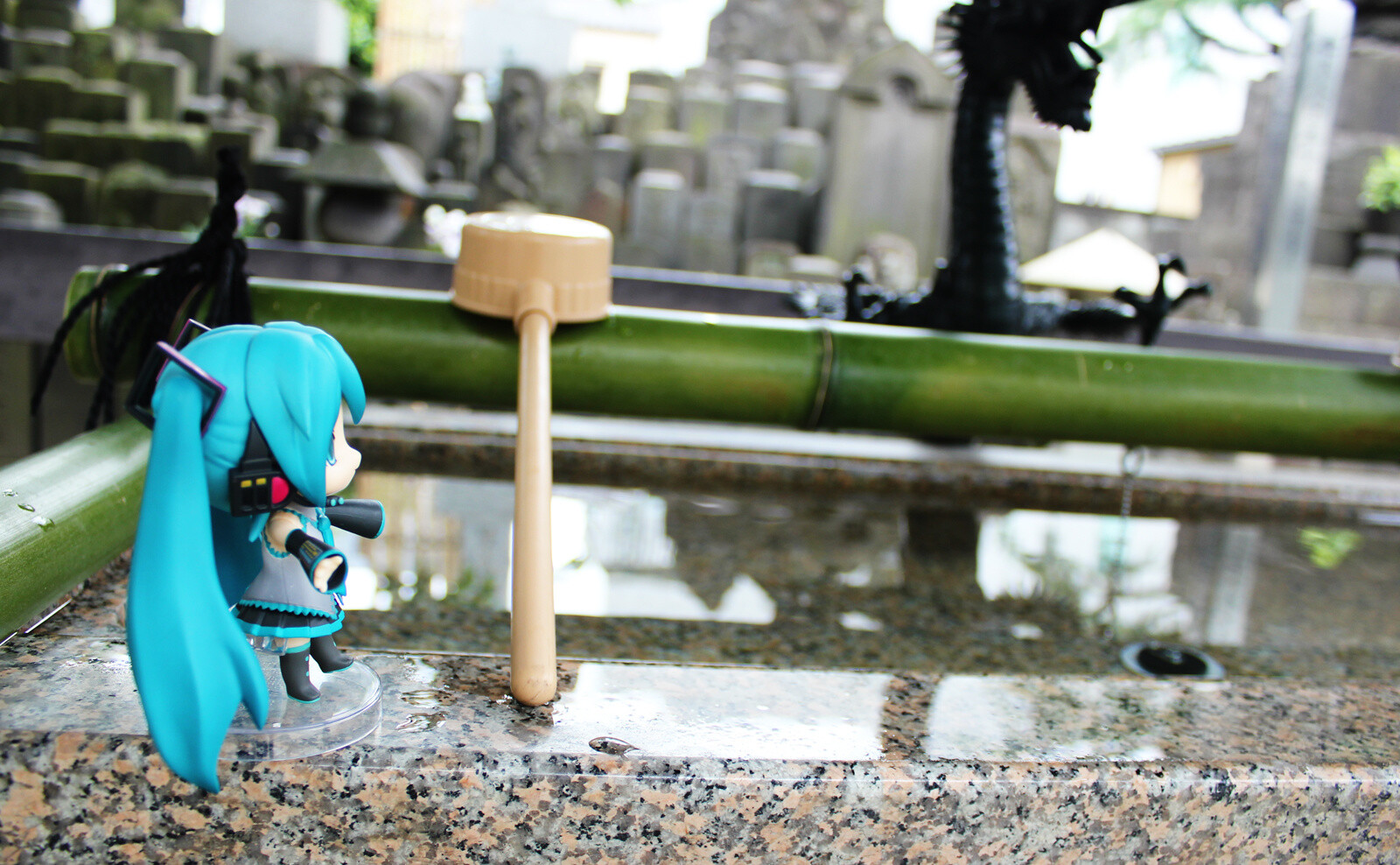 [Buyer’s Blog] Crazy D’s Recommendation: Let's Hang Out with Miku! 5