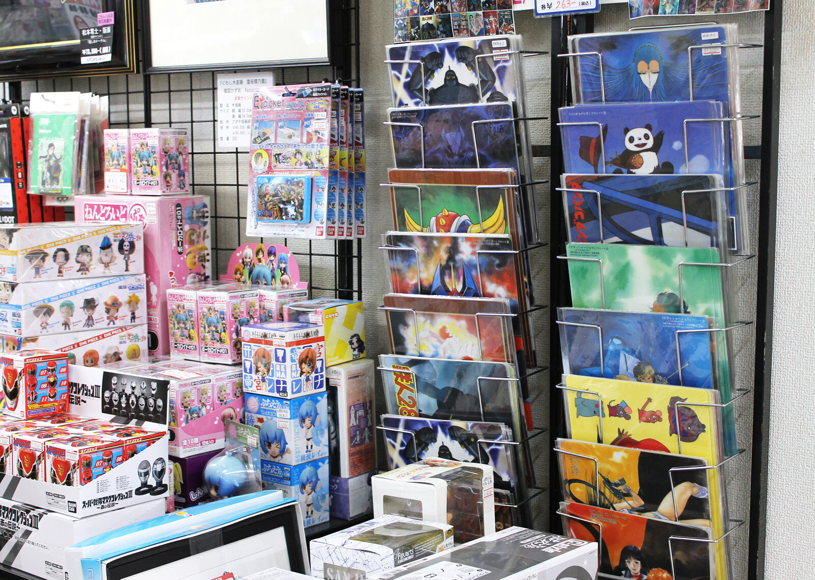 Anime World Star Goods α: A Specialty Store in Nakano that Sells Cel Drawings from Anime 4