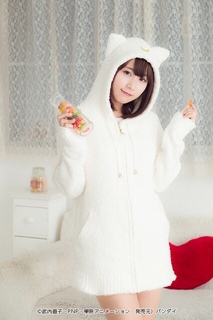 This Cat-Eared Hoodie is Too Cute! 3
