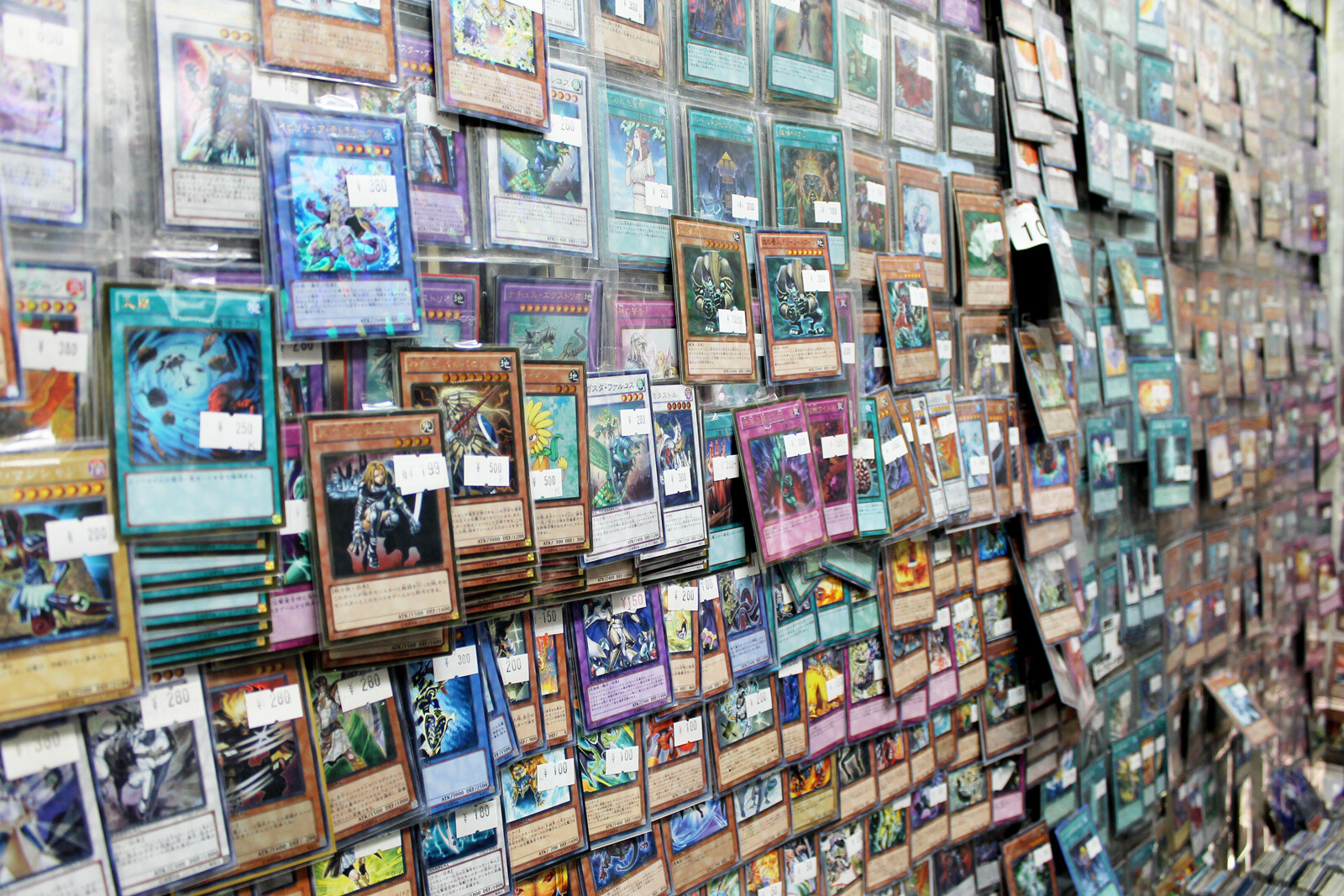 CHERUMO: A Trading Card Shop in Akihabara that Sells Pokémon, Yu-Gi-Oh, and More 2